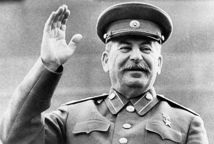  Iosif Vissarionovici Stalin 