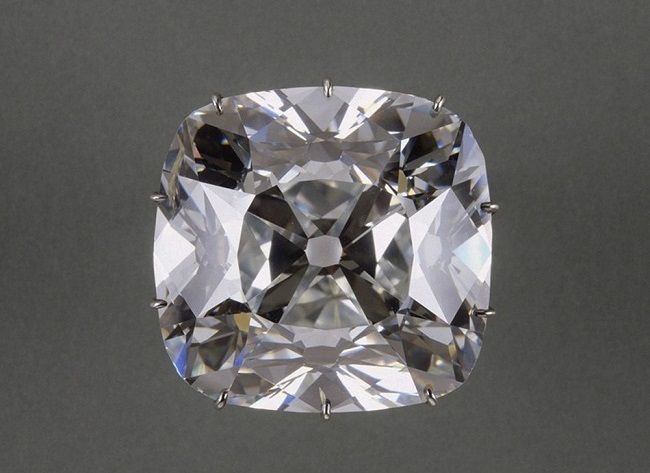 Diamantul "Regent"