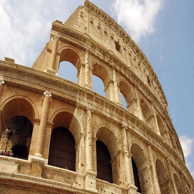 Colosseumul - Un simbol al Romei